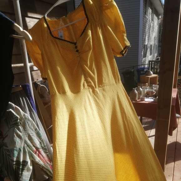 Vintage yellow polka dot dress - Picture 2 of 6